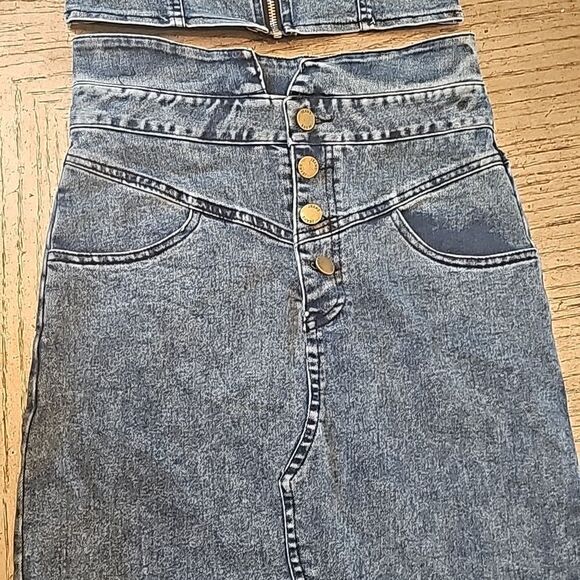 Denim crop top and skirt size S NWT - Picture 3 of 15